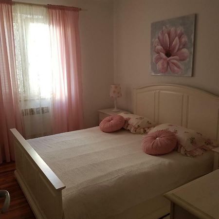 Cozy Apartment In Rovinj Exteriör bild